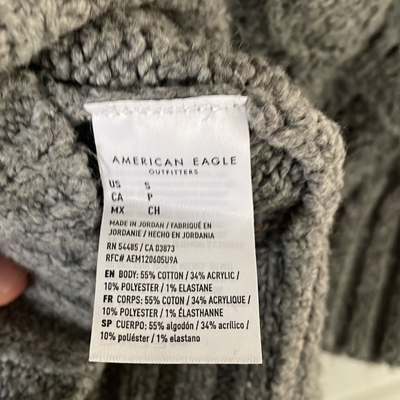 American Eagle Knit Sweater - Picture 3 of 4